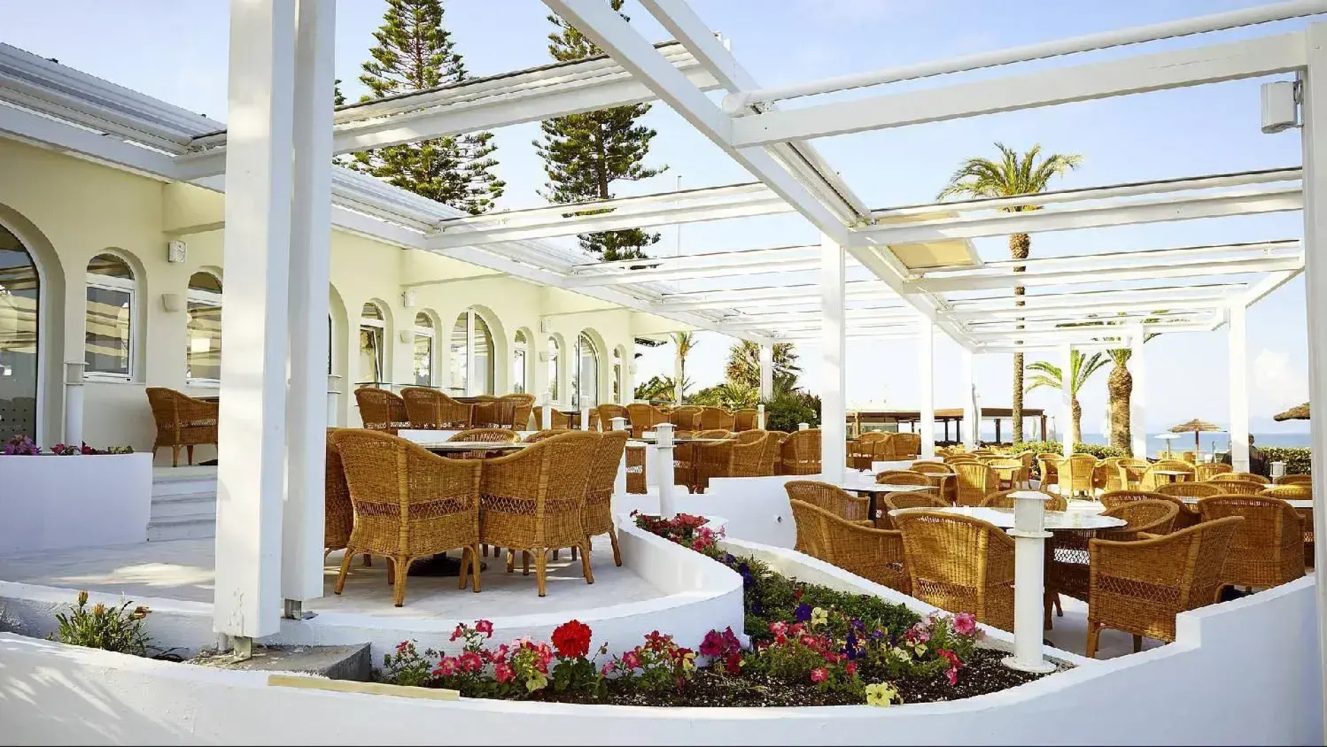 Robinson Kyllini Beach