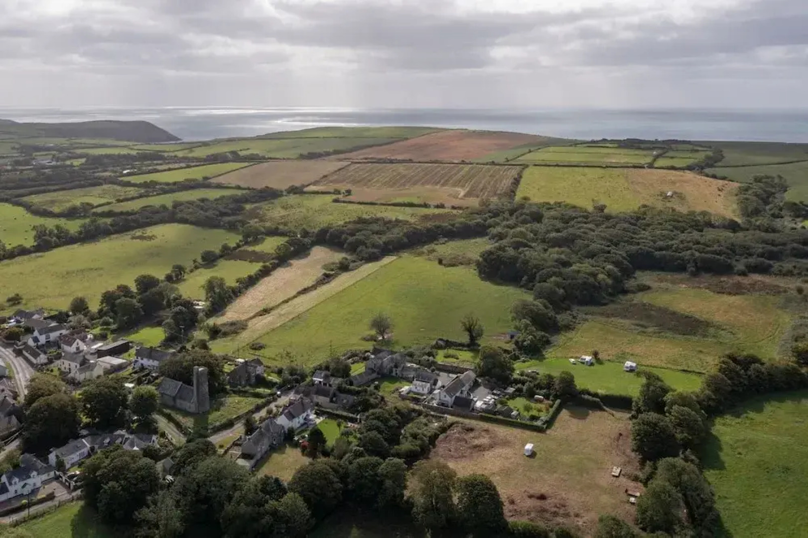 Two Hoots - Peaceful Cottage Rural Views