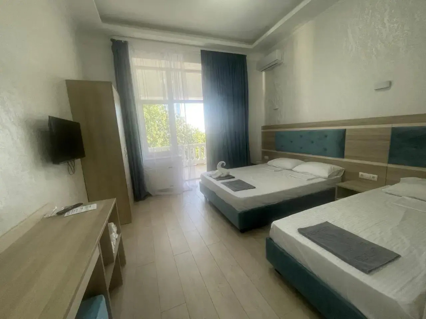 Белый лебедь