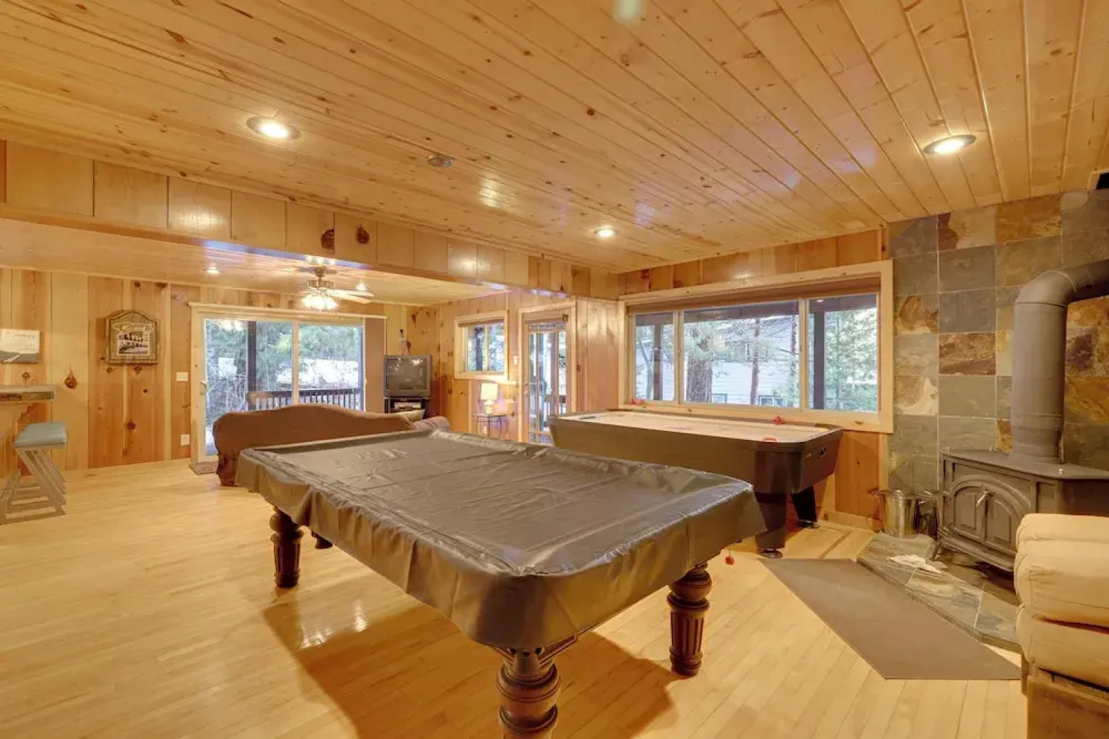 5 Mi to Dodge Ridge: Cabin in Strawberry