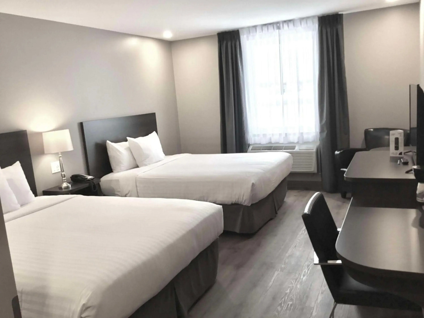 Villa Inn & Suites, SureStay Collection by Best Western