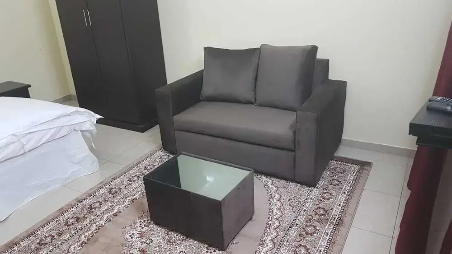 Al Eairy Furnished Apartments Hail 1