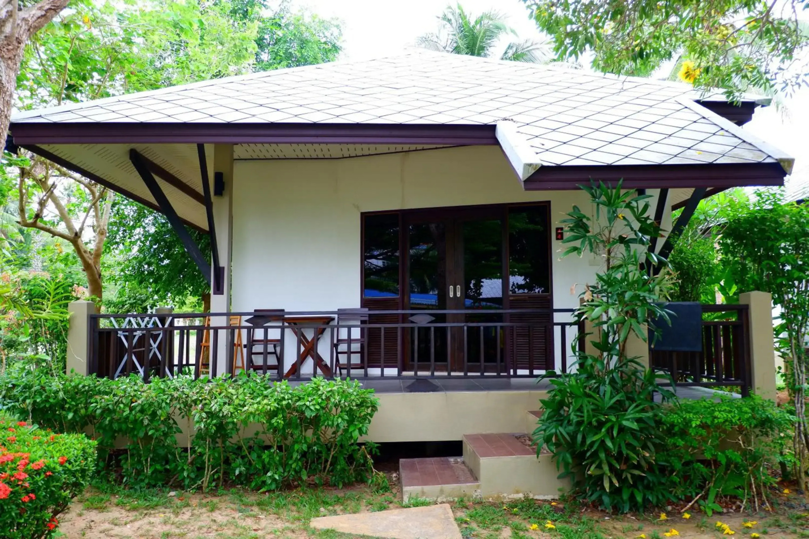 Saphli Villa Beach Resort