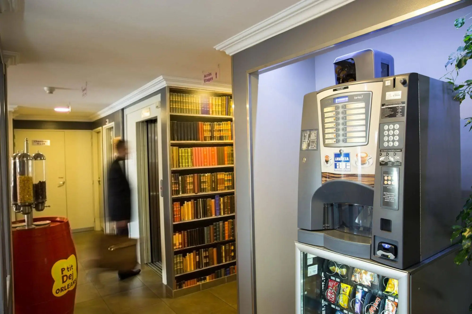 Kyriad Direct Orleans Ouest