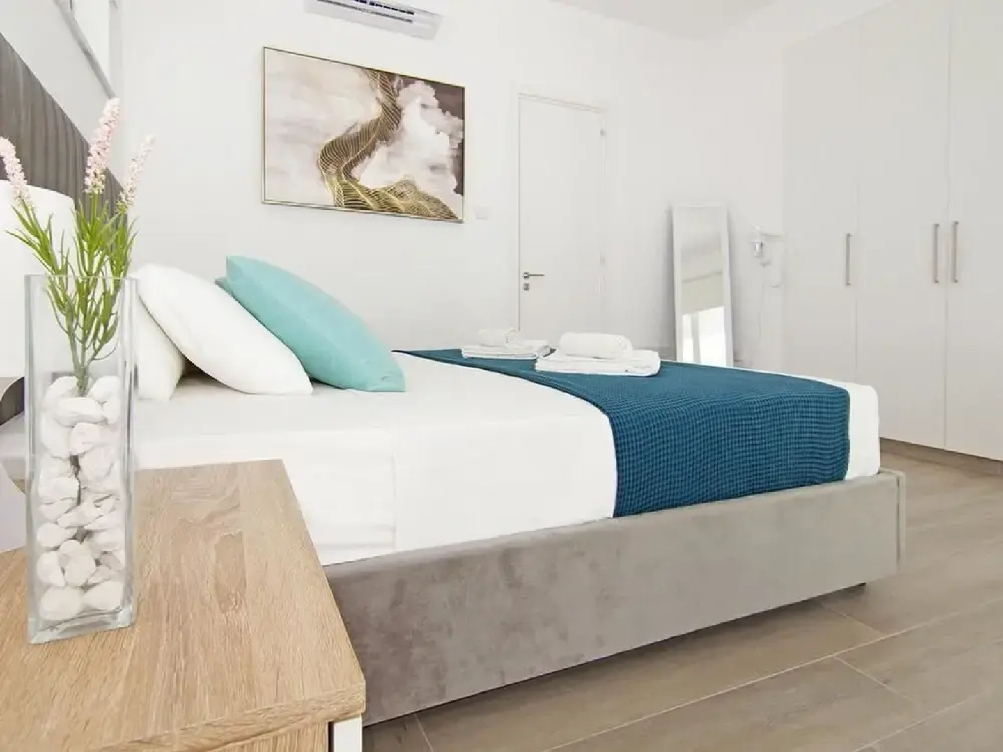 Luna Paralimni in Paralimni