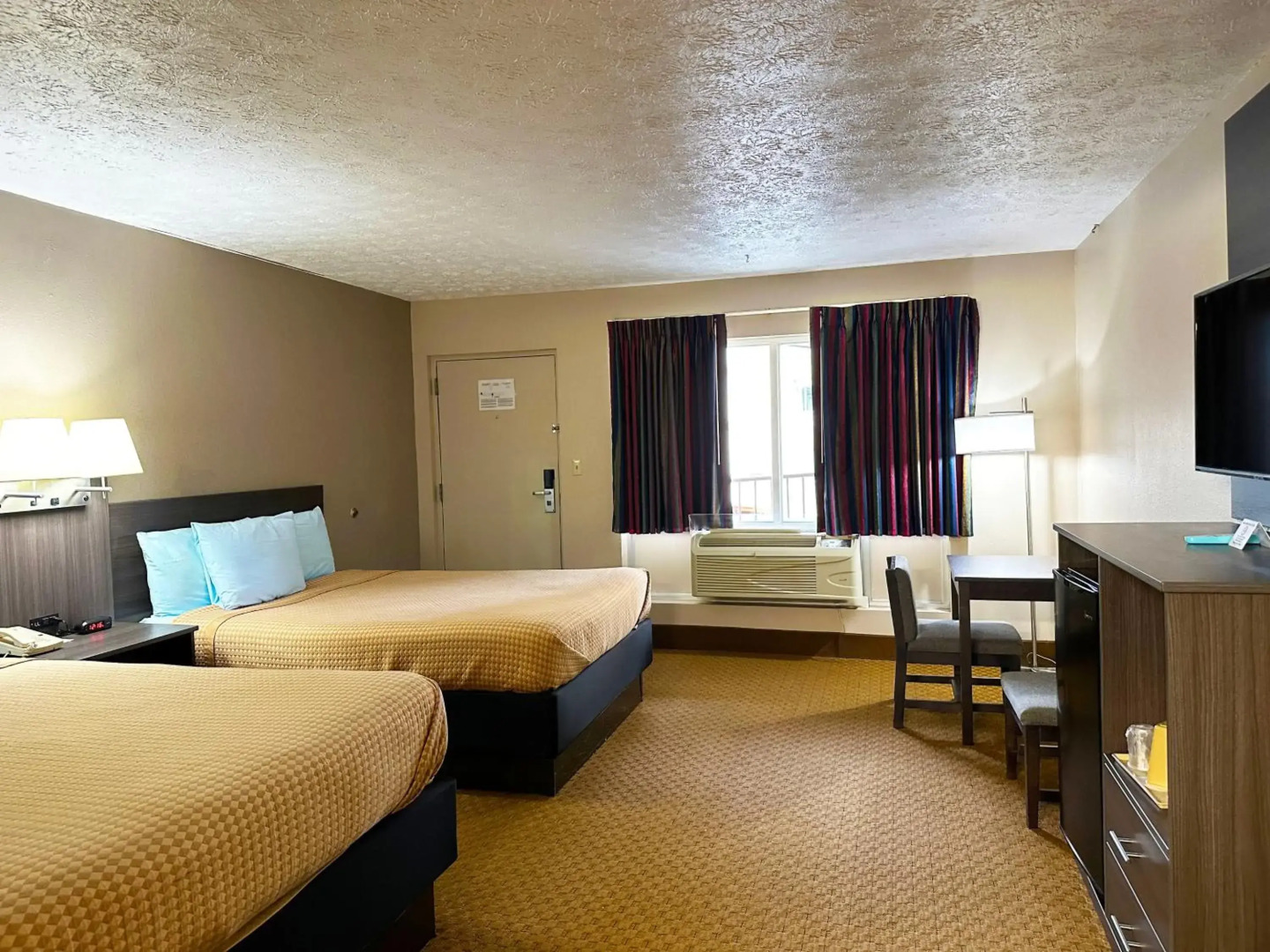 Sidney James Mountain Lodge