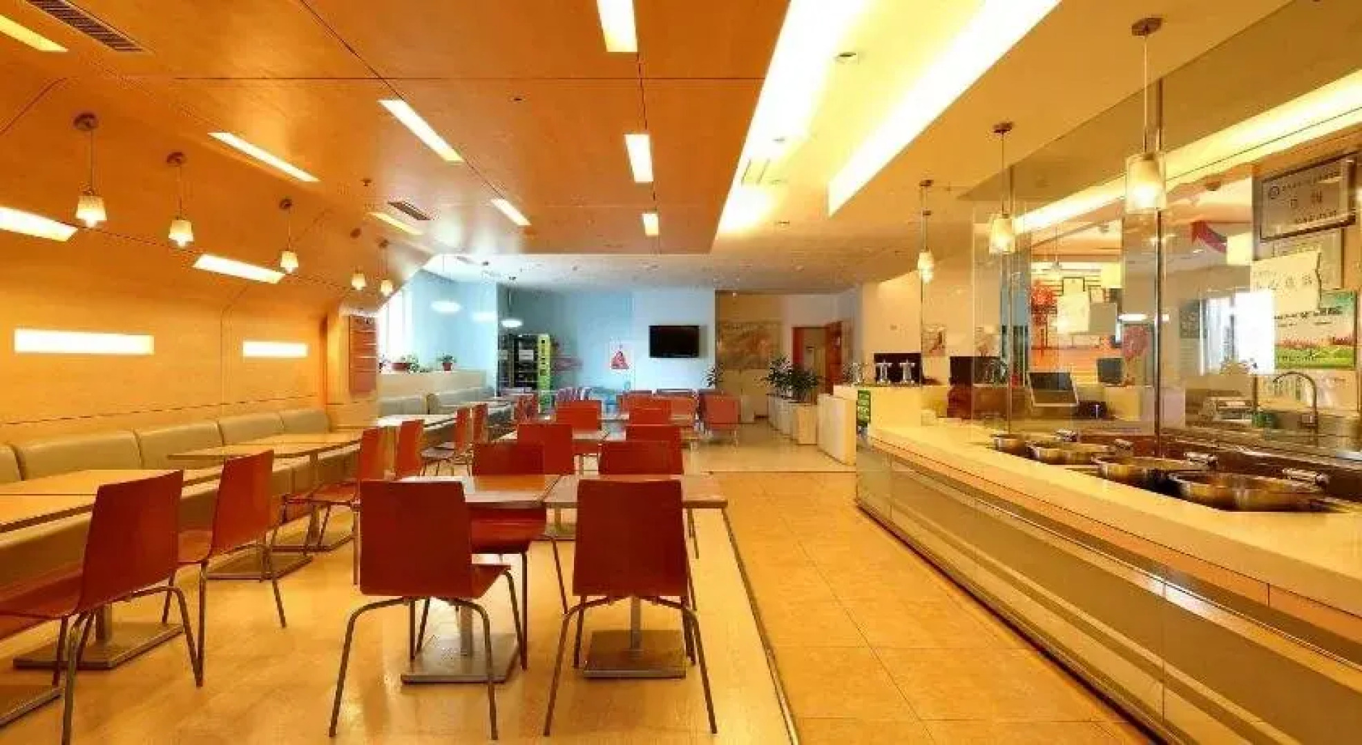 IBIS Anshan Shengli Square