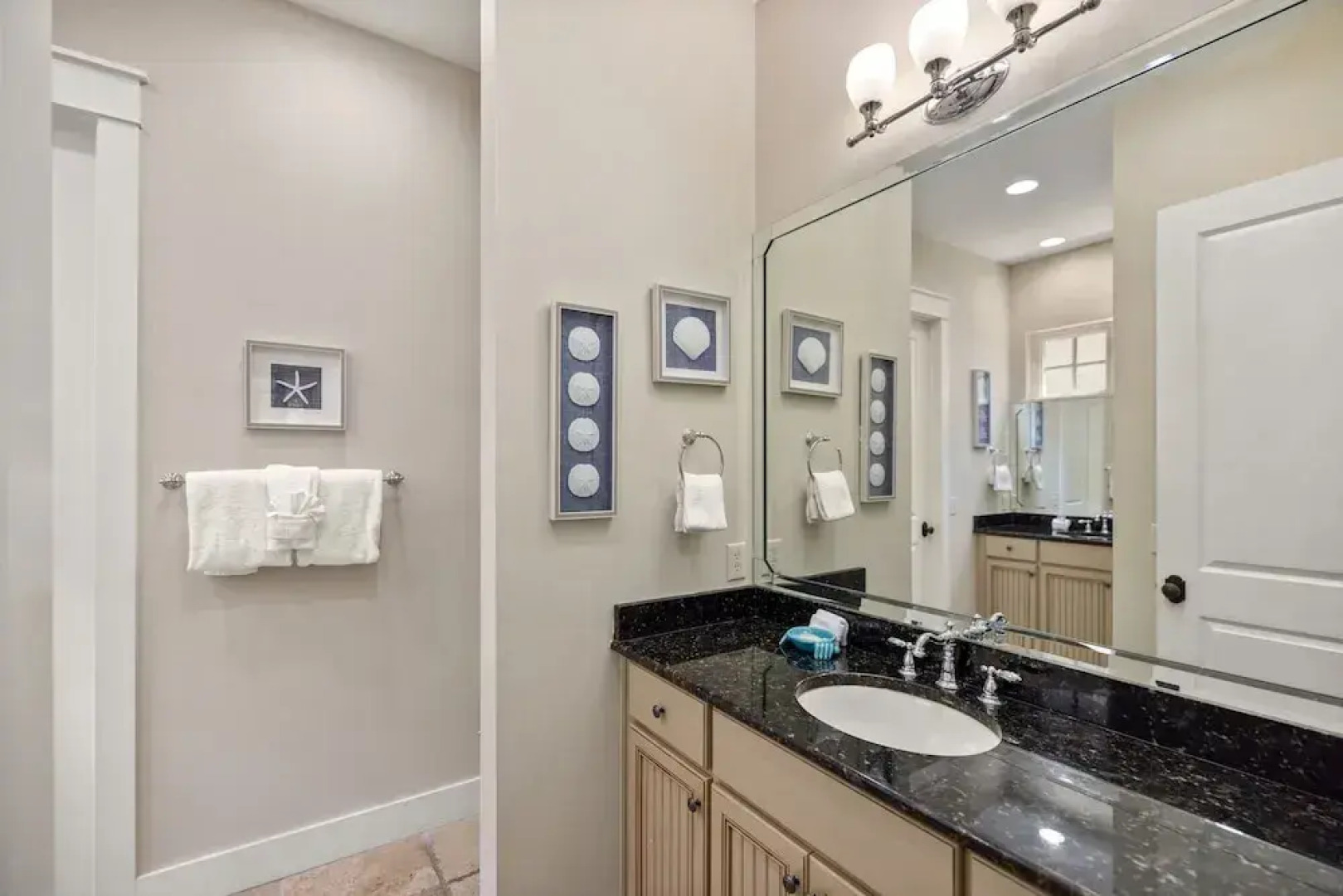 2465 Bungalo 4 Bedroom Home by RedAwning