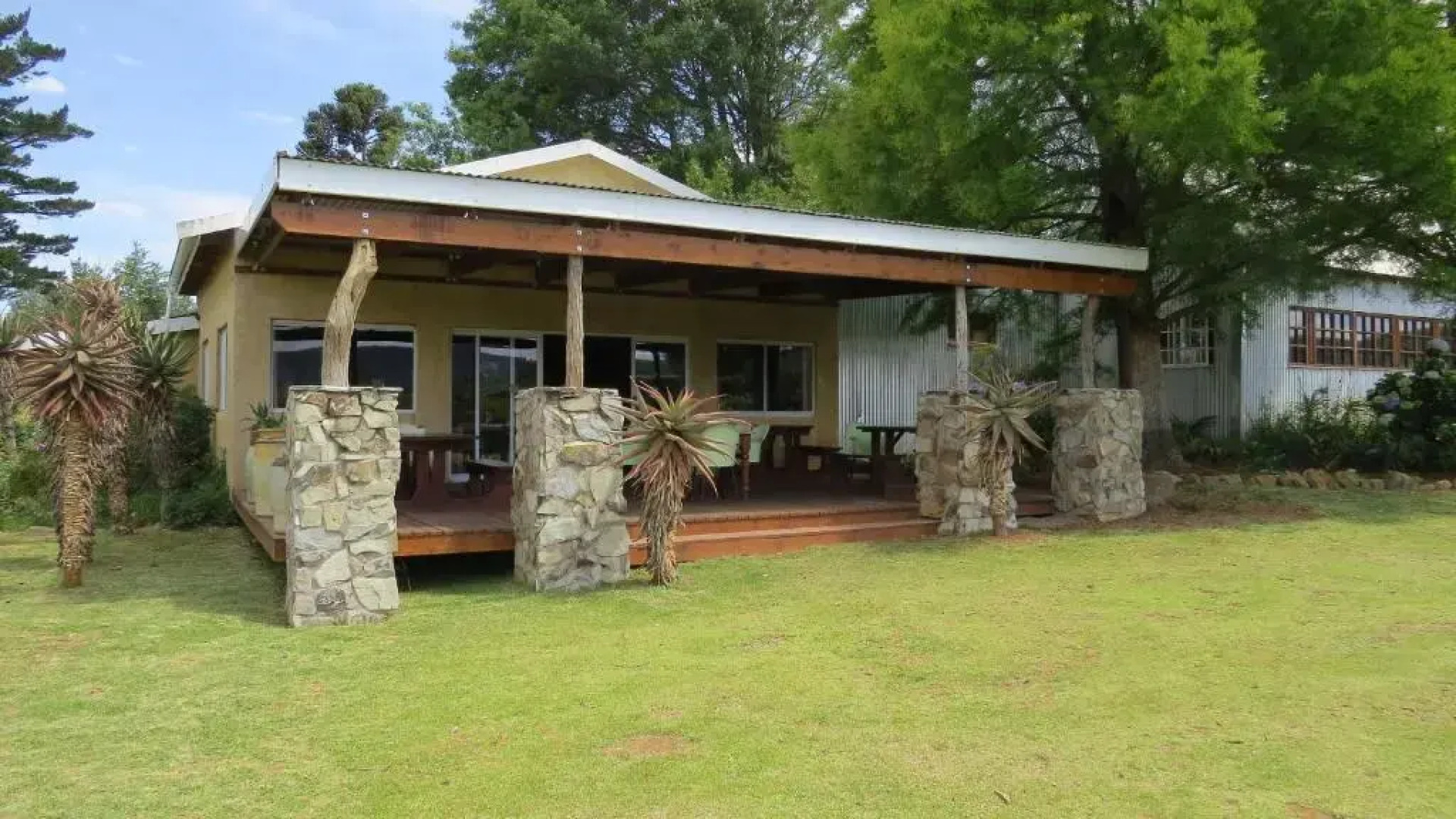 The Edge Mountain Retreat