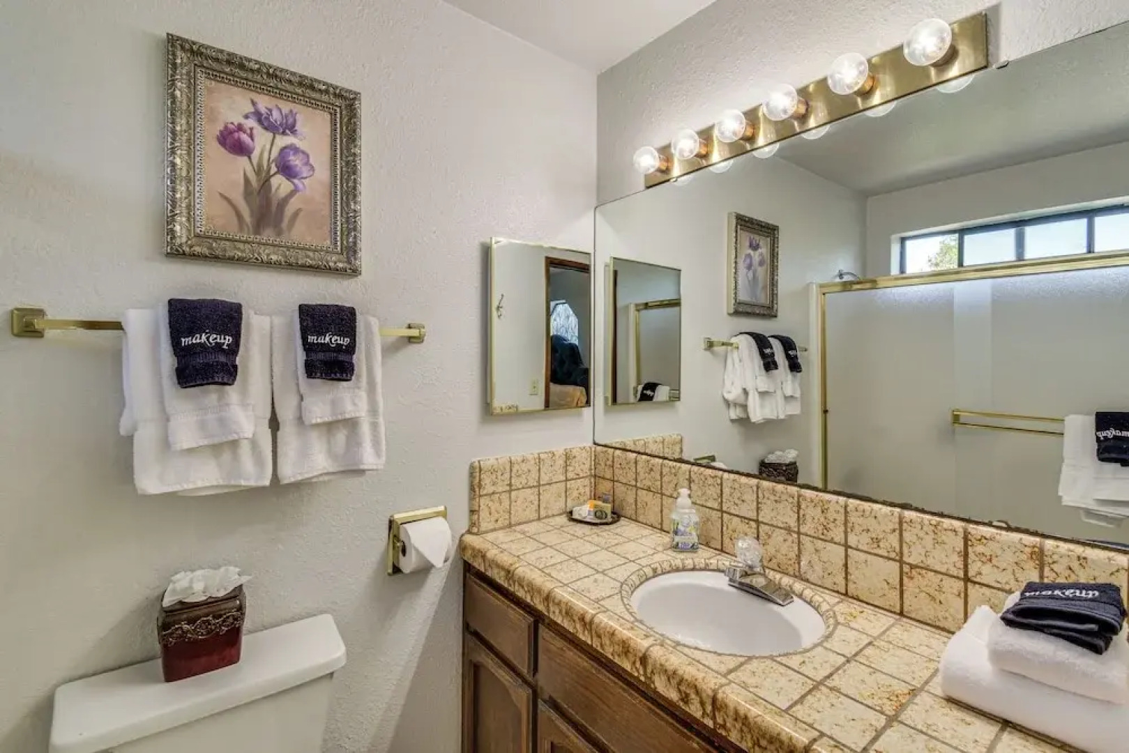 Peaceful Groveland Home w/ Deck + Fire Pit!