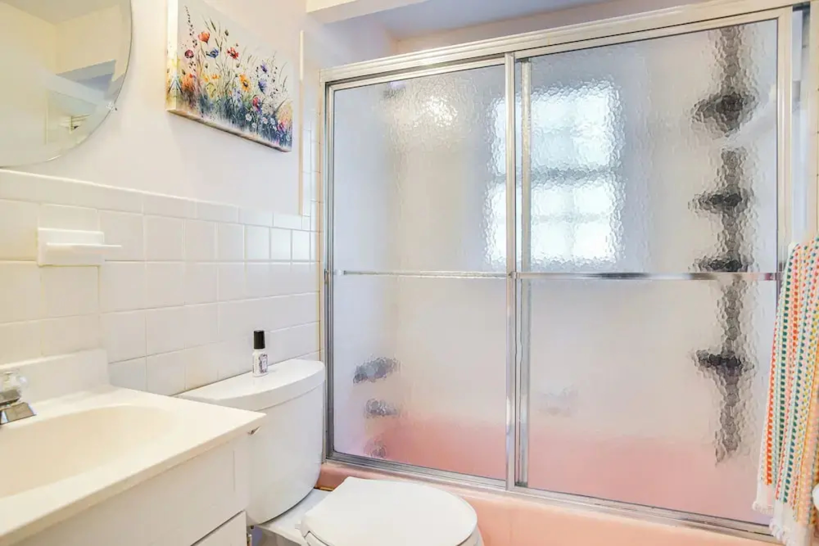 Bike to Private Beach: Cape Cod Escape w/ Sunroom