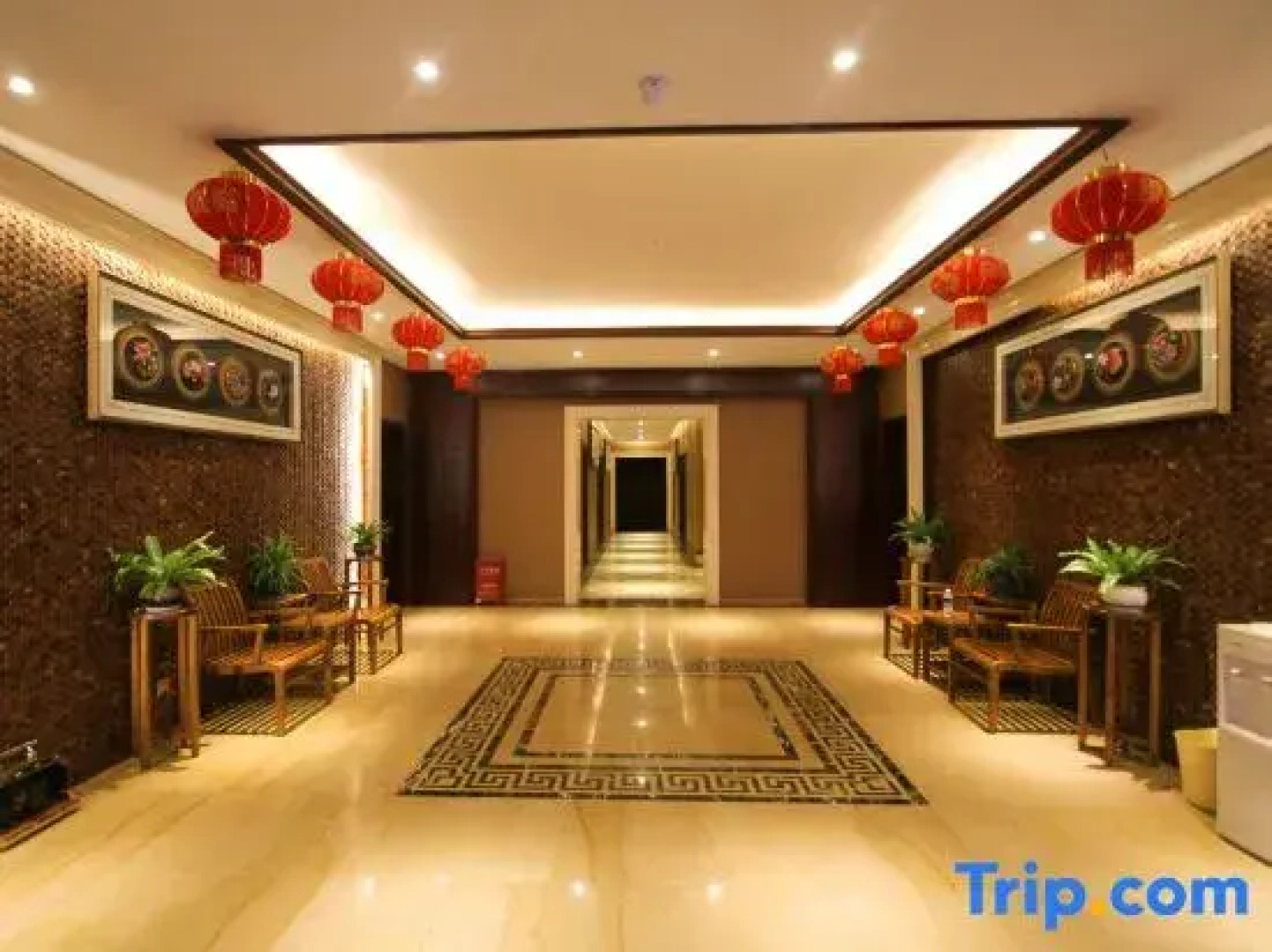 Xinjia Yuquan Hot Spring Hotel