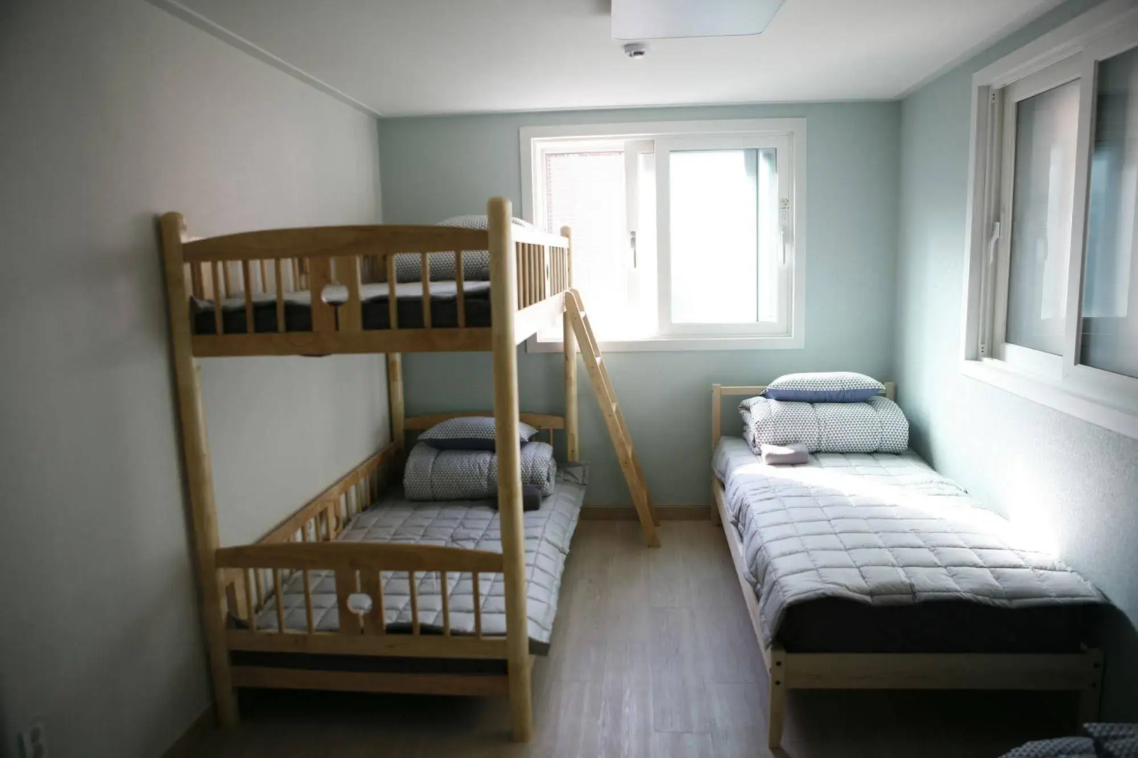 Twin Rabbit Guesthouse