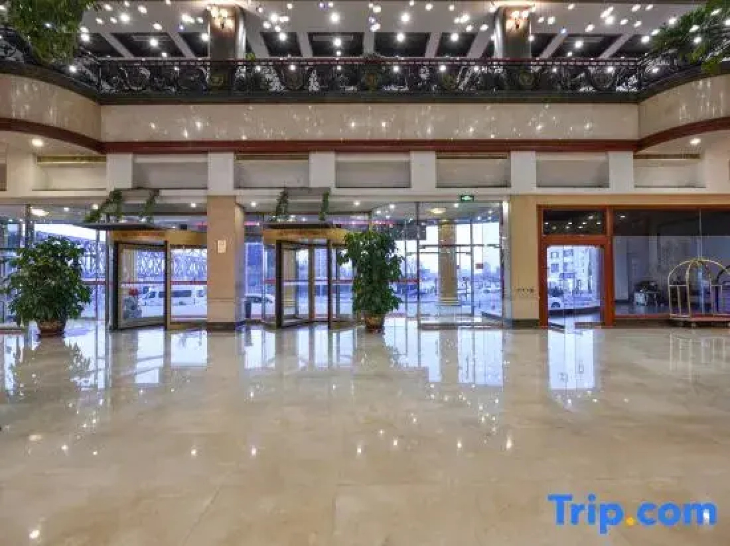 Zhonglian Hotel - Dandong