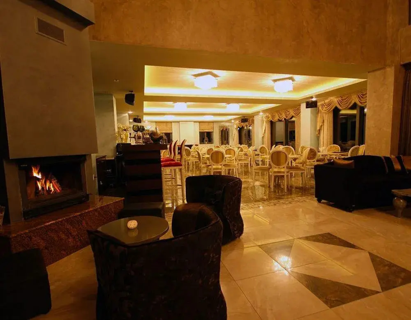 Samarina Resort