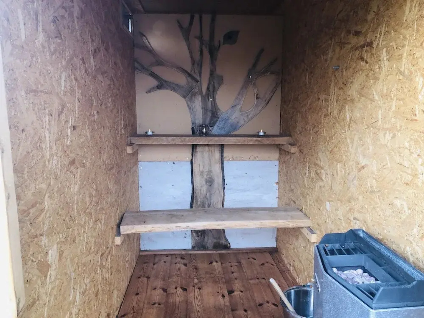 Treehouse Magpies Nest With Bubble Pool