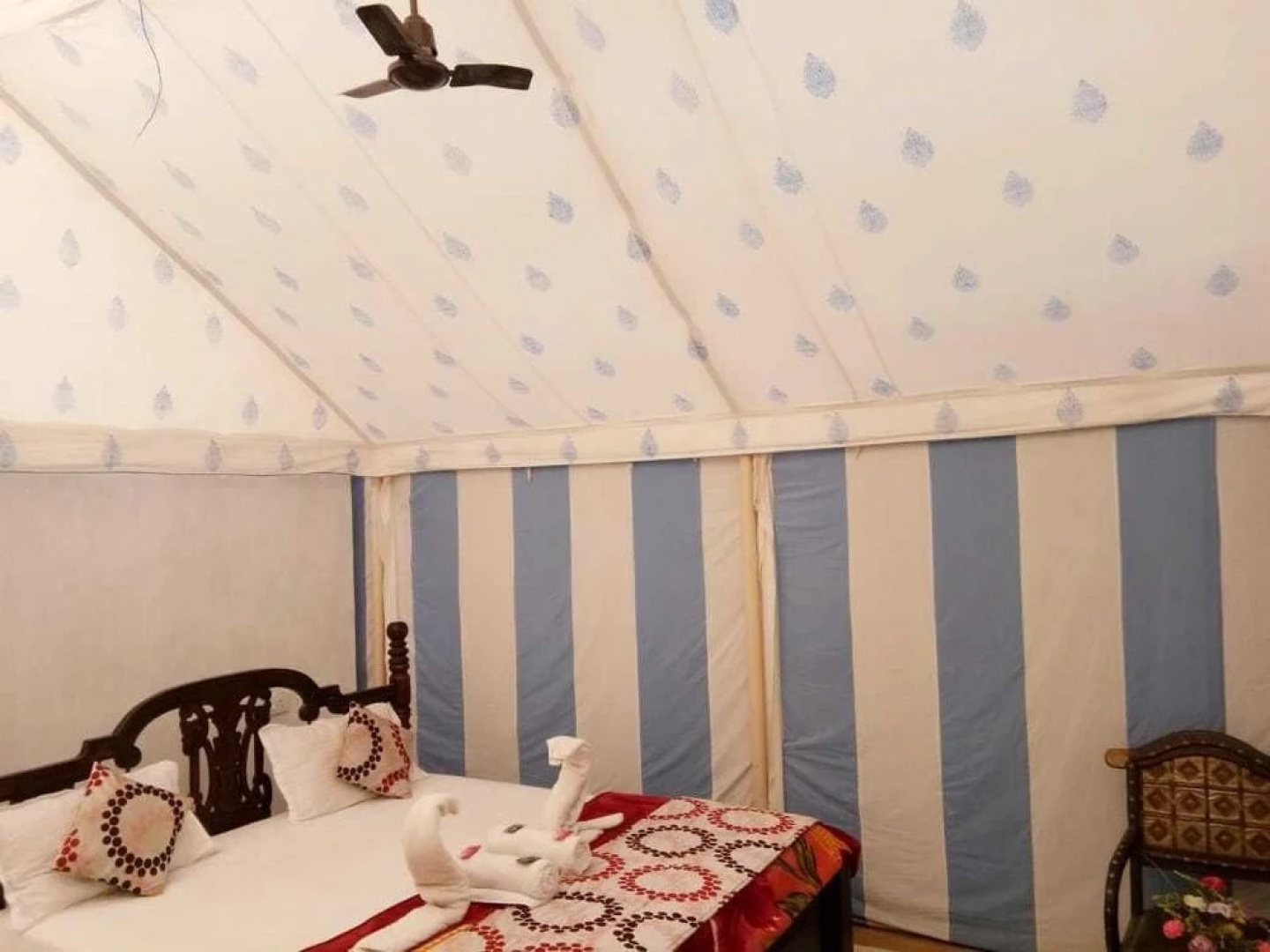 Oasis Camp Sam