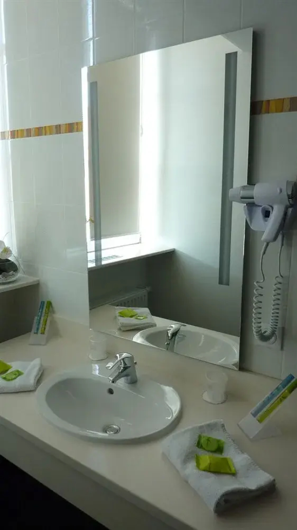 Hotel The Originals Colmar Haut Koenigsbourg Val-v