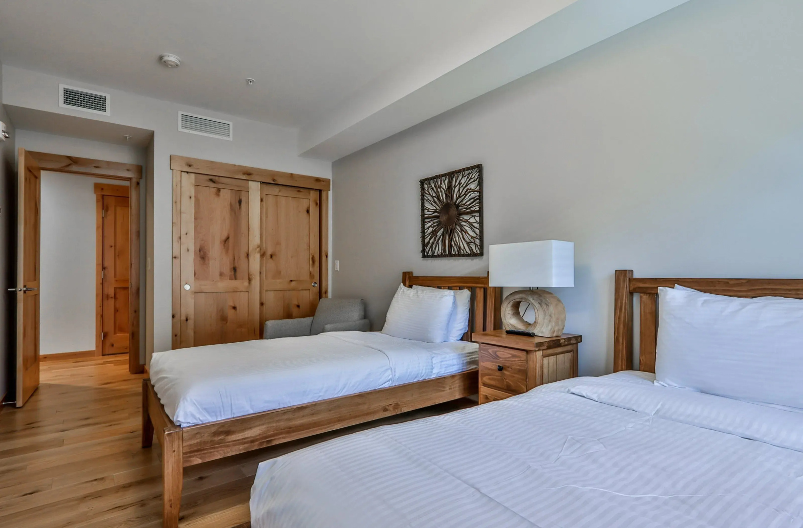 Rundle Cliffs Lodge by Spring Creek Vacation