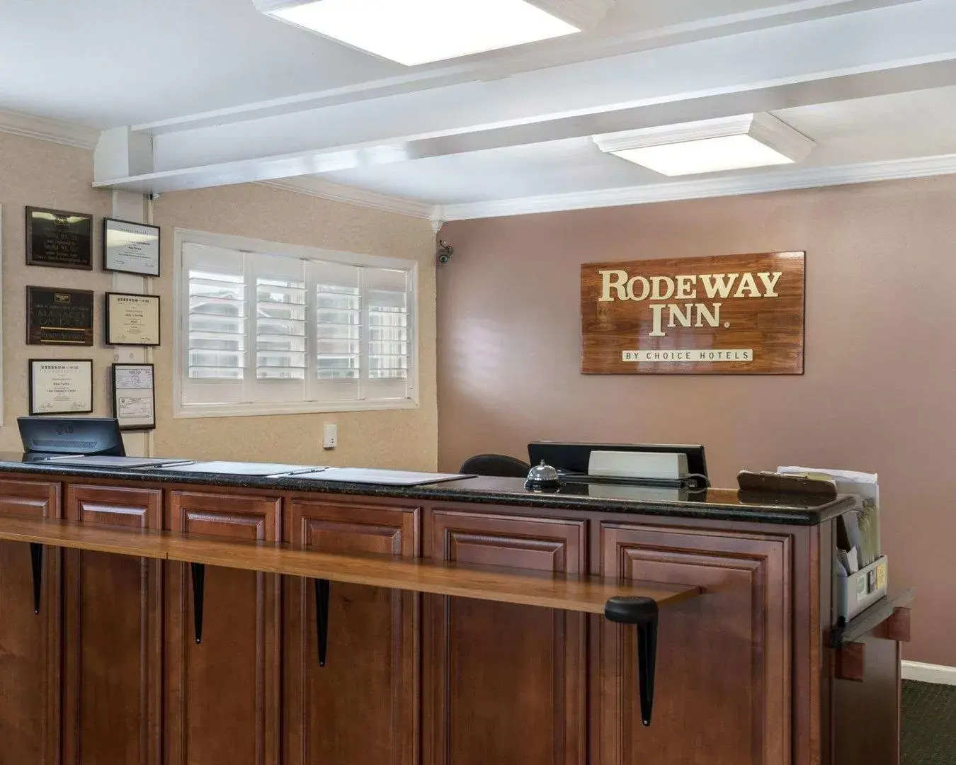 Atlantic Shores Inn and Suites