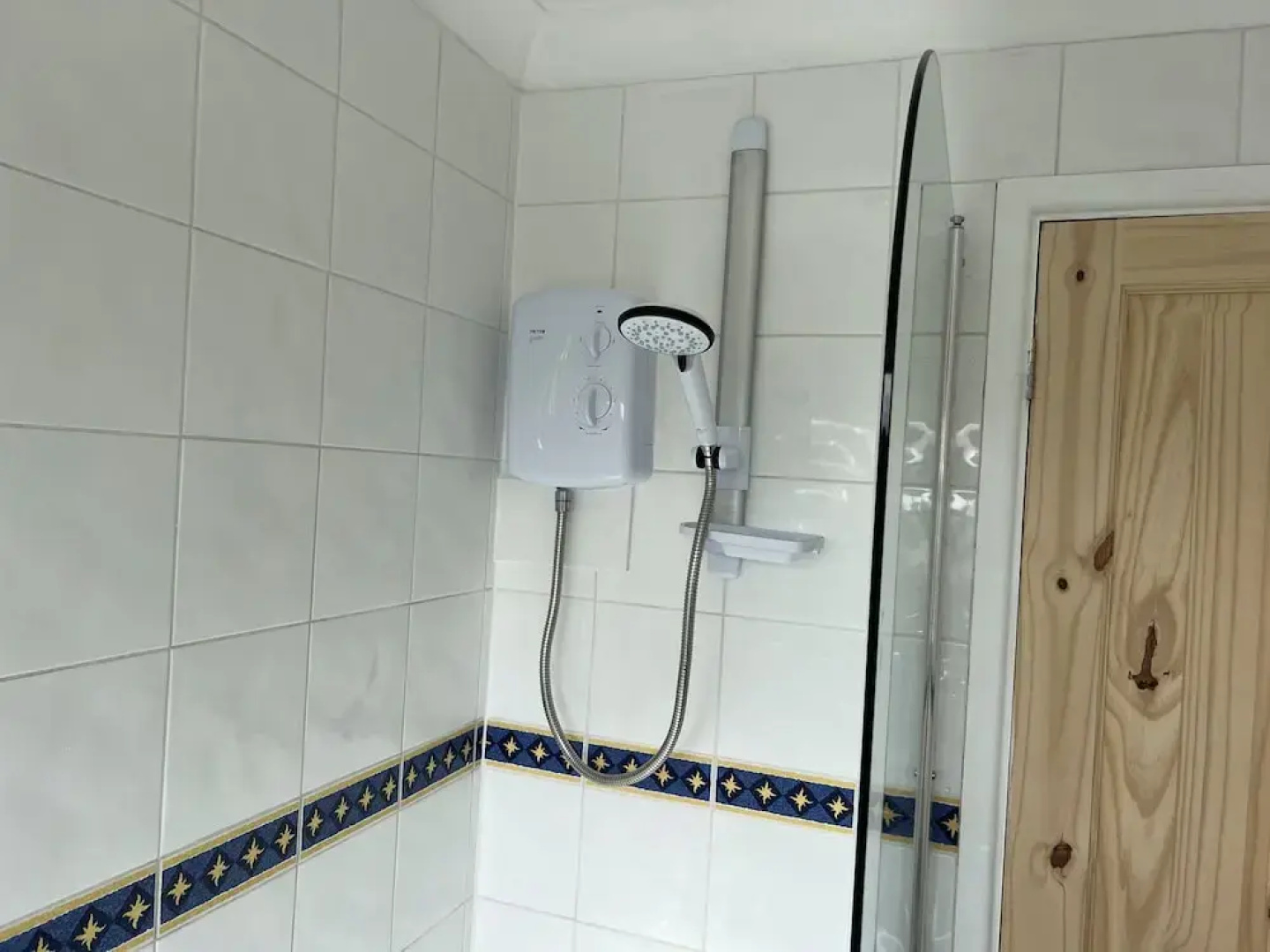Buzzard Bliss Beautiful 3-bed Home With Parking