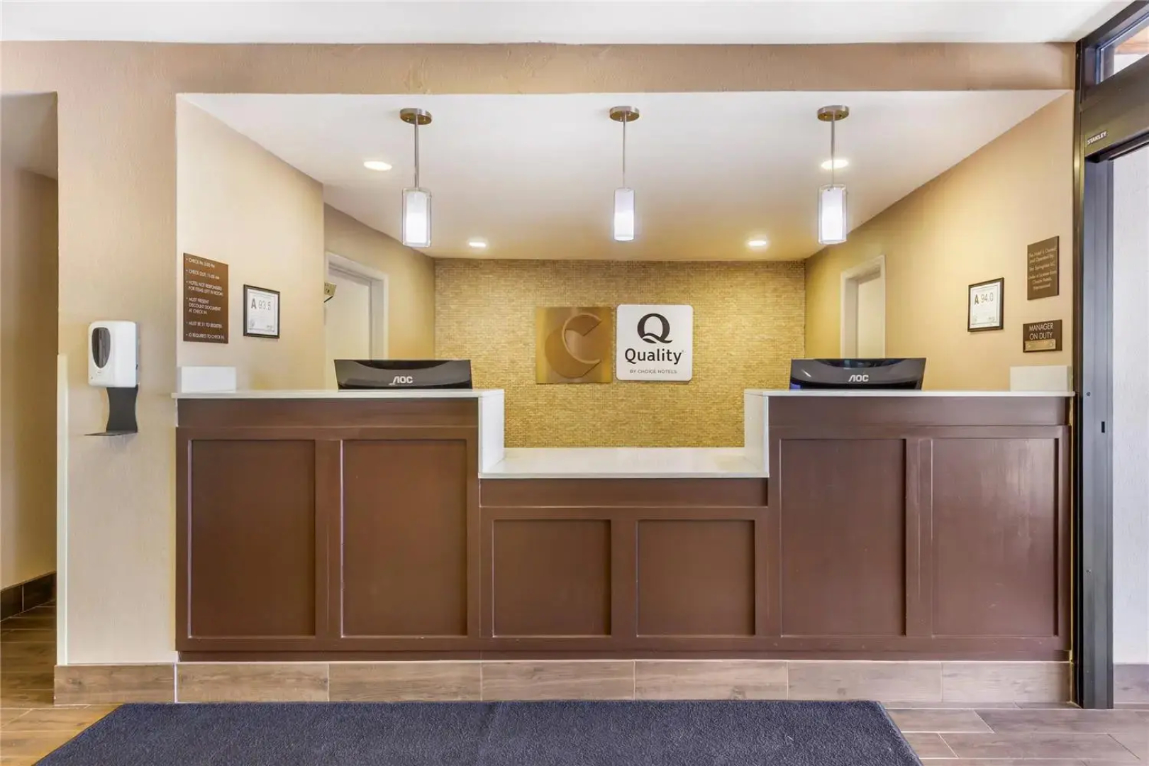 Quality Inn & Suites Spring Lake - Fayetteville Near Fort Liberty