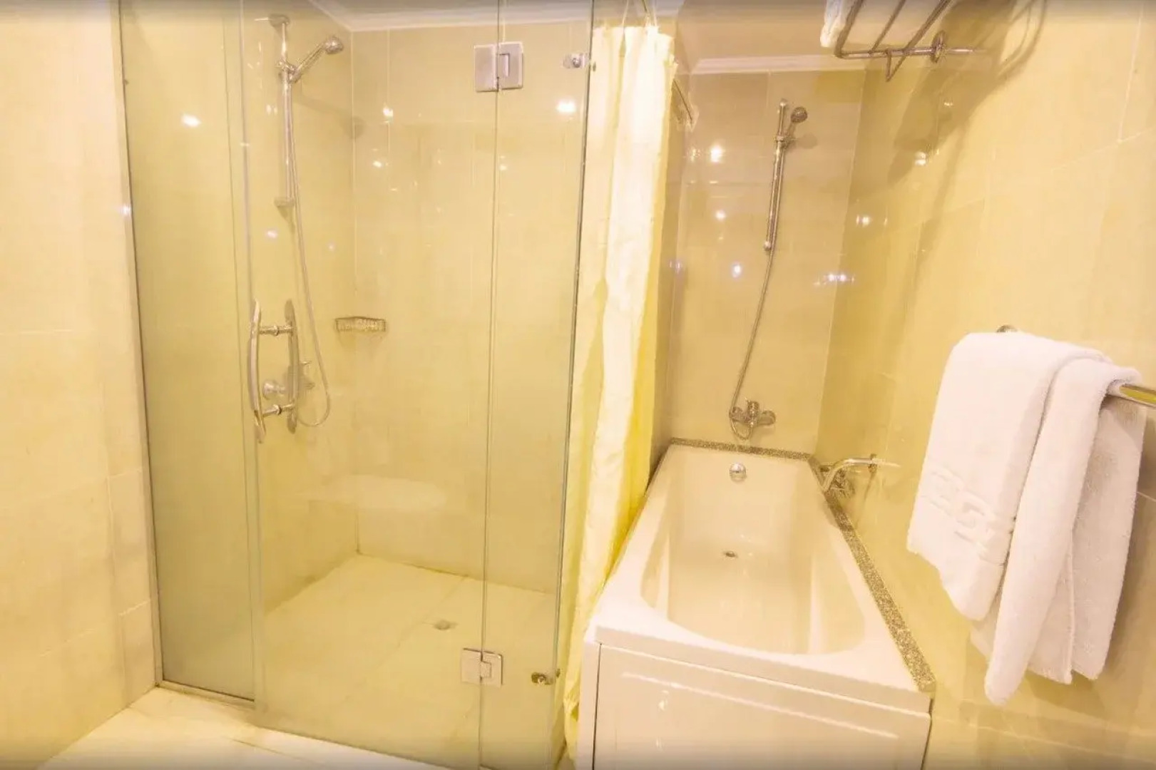 Cataract Pyramids Resort