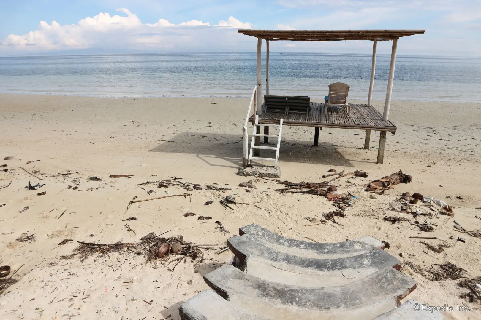 Blue Wave Inn Beach Resort & Restaurant