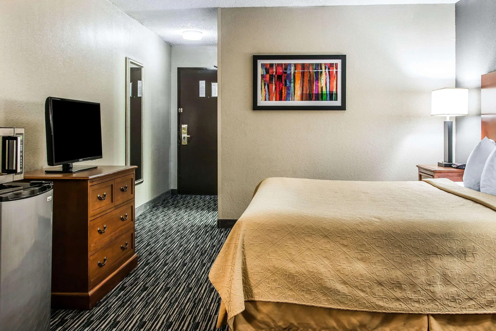 Quality Inn and Suites Livonia