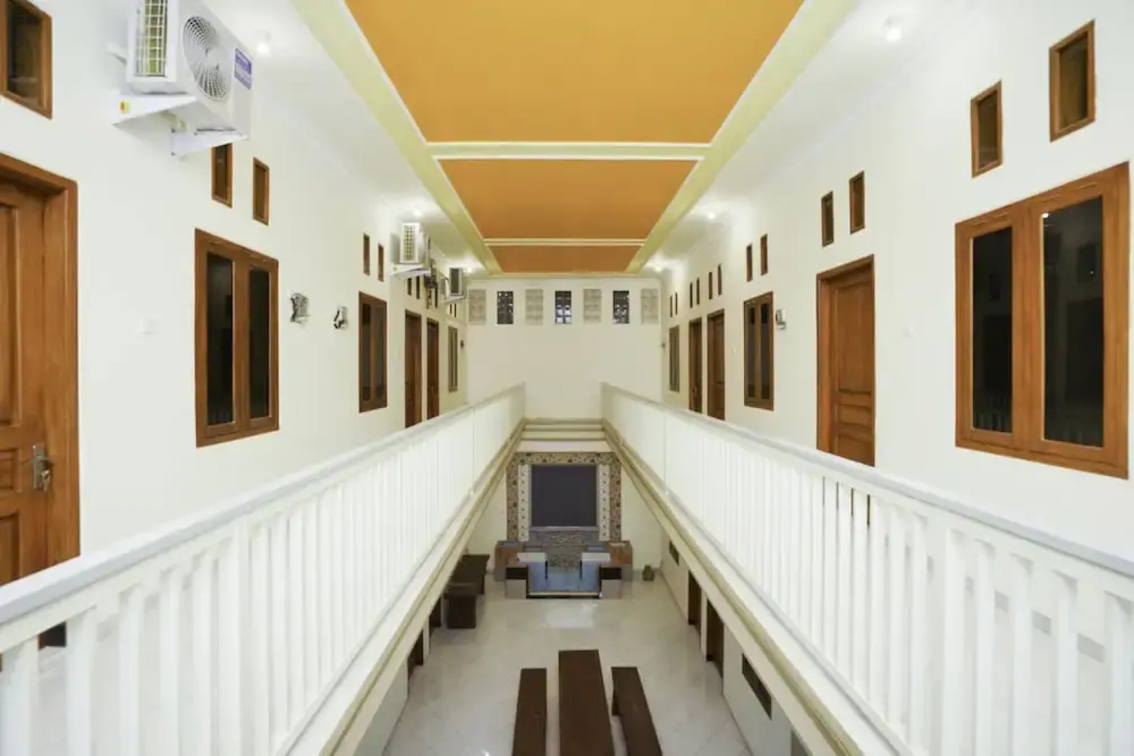 OYO 1642 Penginapan Anggrek Syariah 2