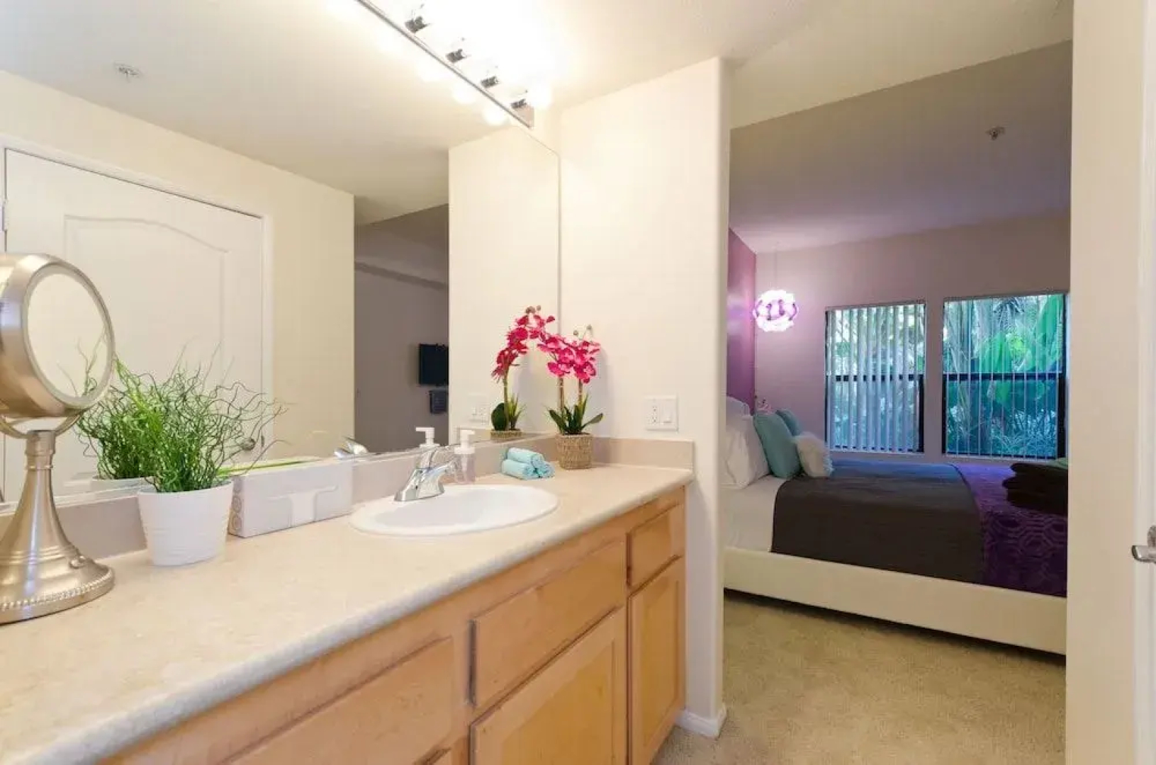 Downtown LA City View Suite