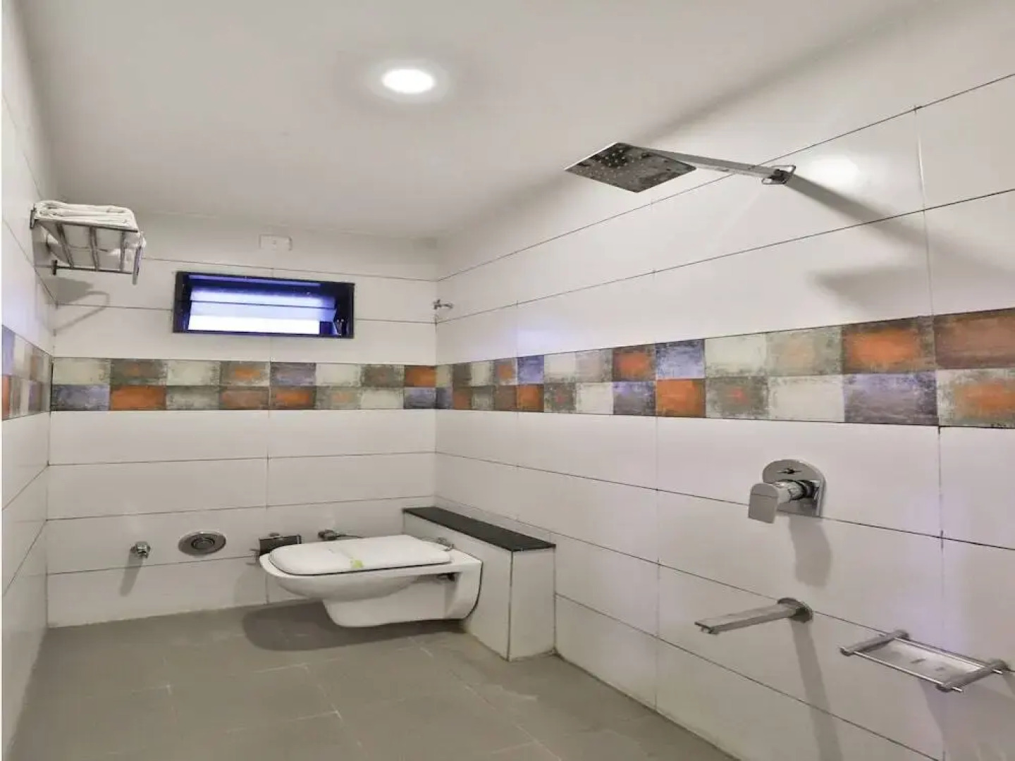 OYO 3243 Hotel Aditya Gir