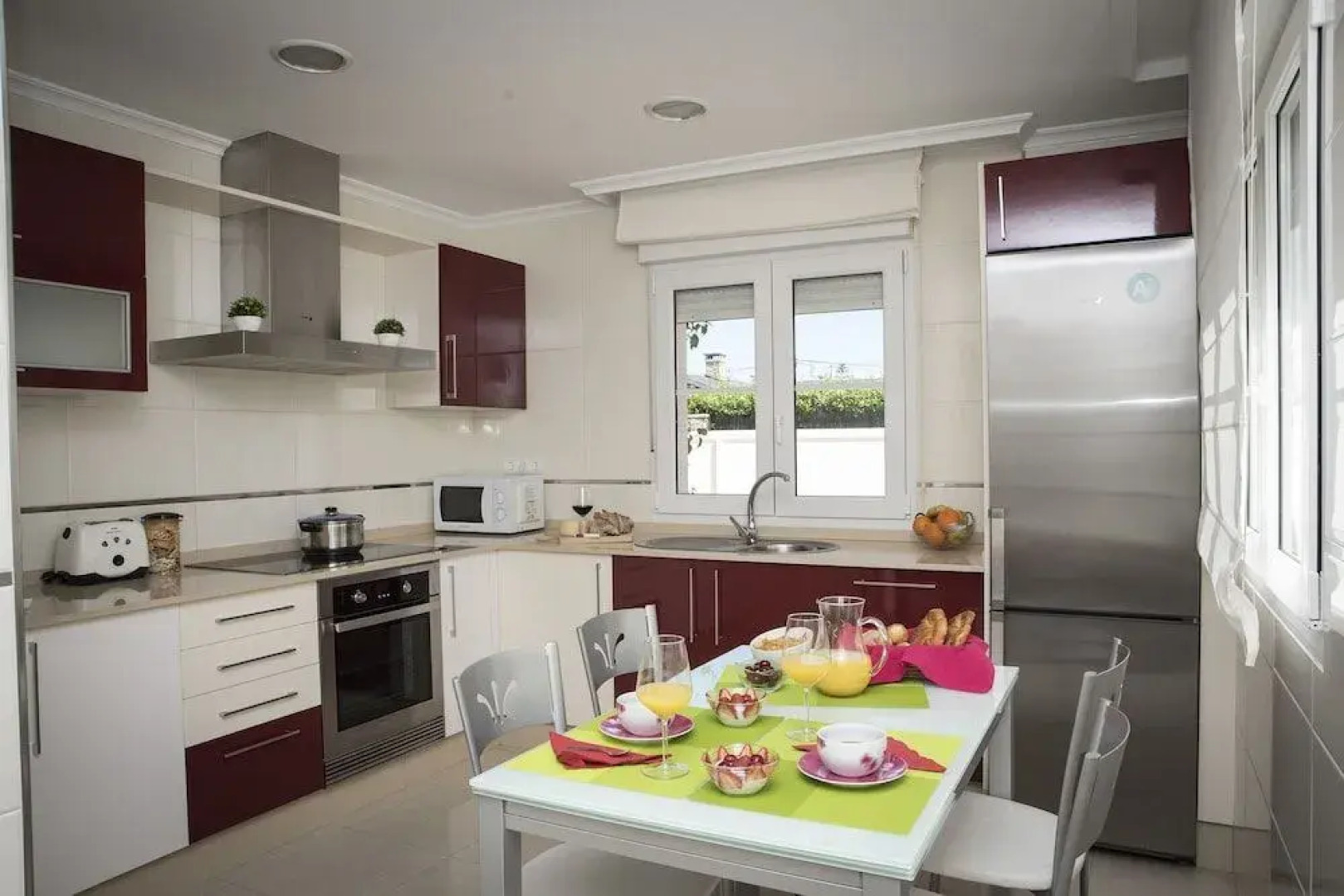 Adosado en 1a Línea.A 10 Kms de FOZ.