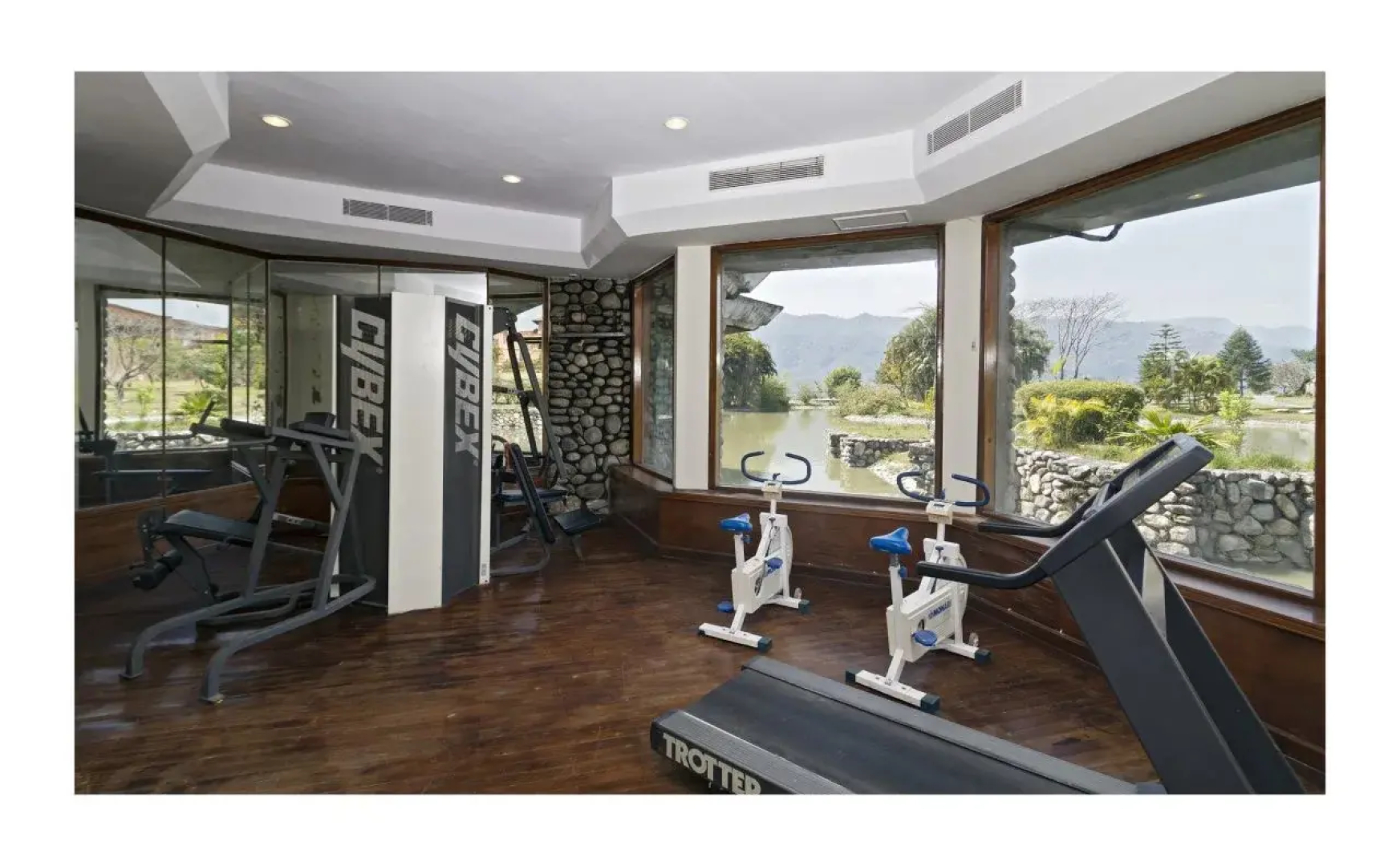 Bar Peepal Resort