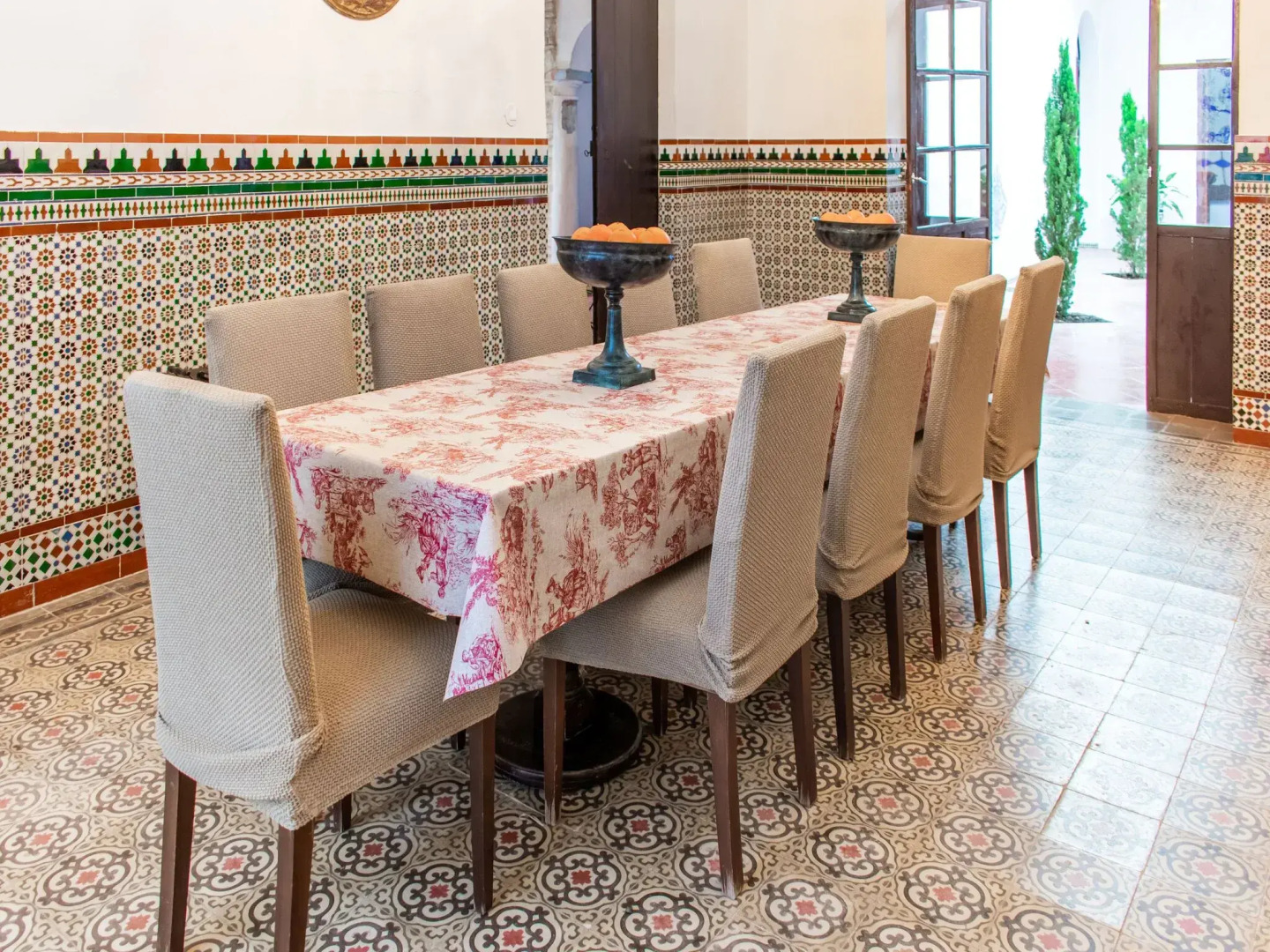 Charming Holiday Home in Fuentes de Andalucía With Pool