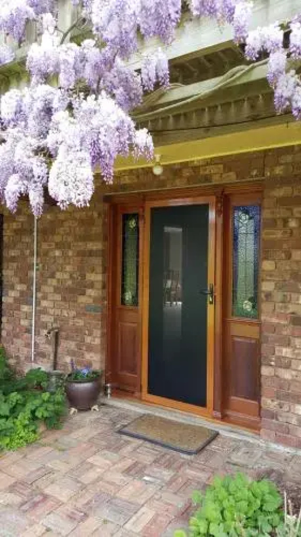 Wisteria Lodge Bed and Breakfast