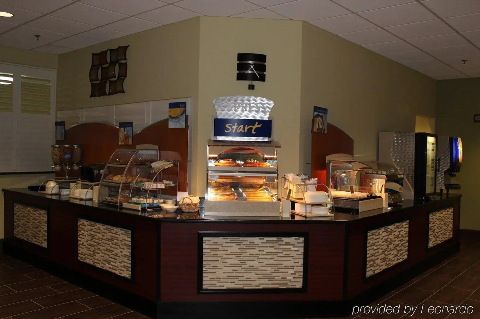 Holiday Inn Express & Suites Cocoa by IHG