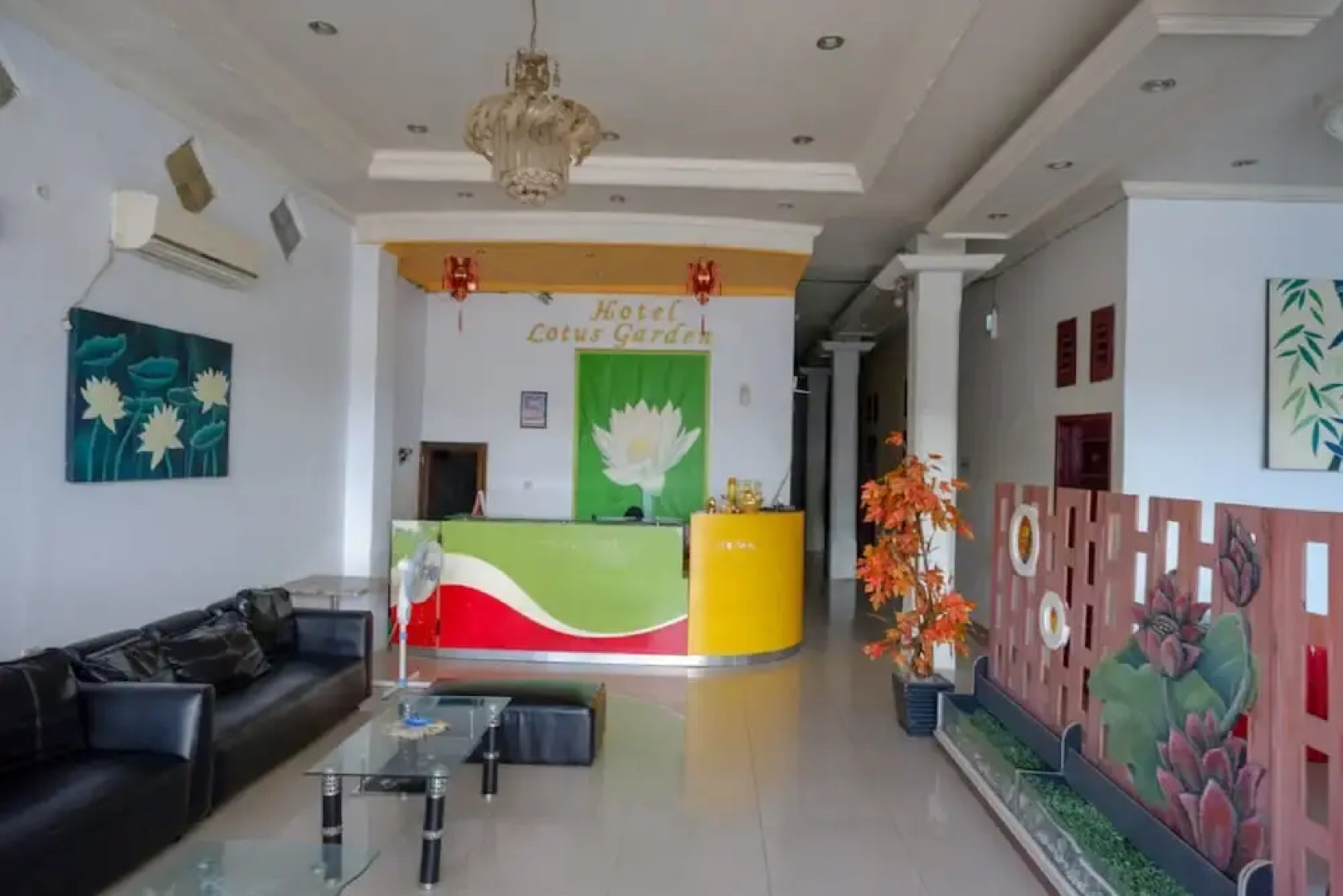 RedDoorz near Kamali Beach Bau Bau