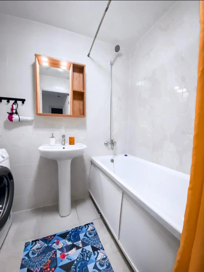 Sunny Days On The Street Of The Pilot Laryushin 10