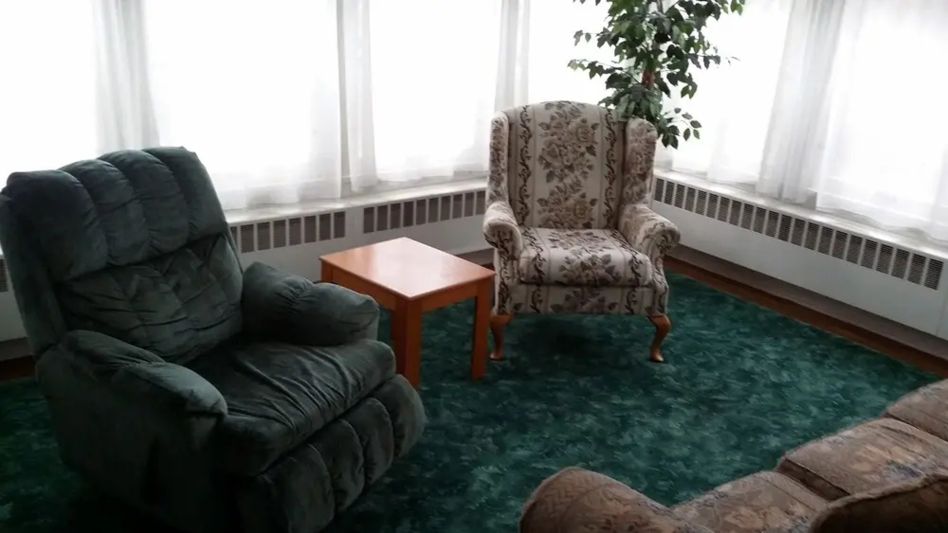 Chestnut Charm Bed & Breakfast