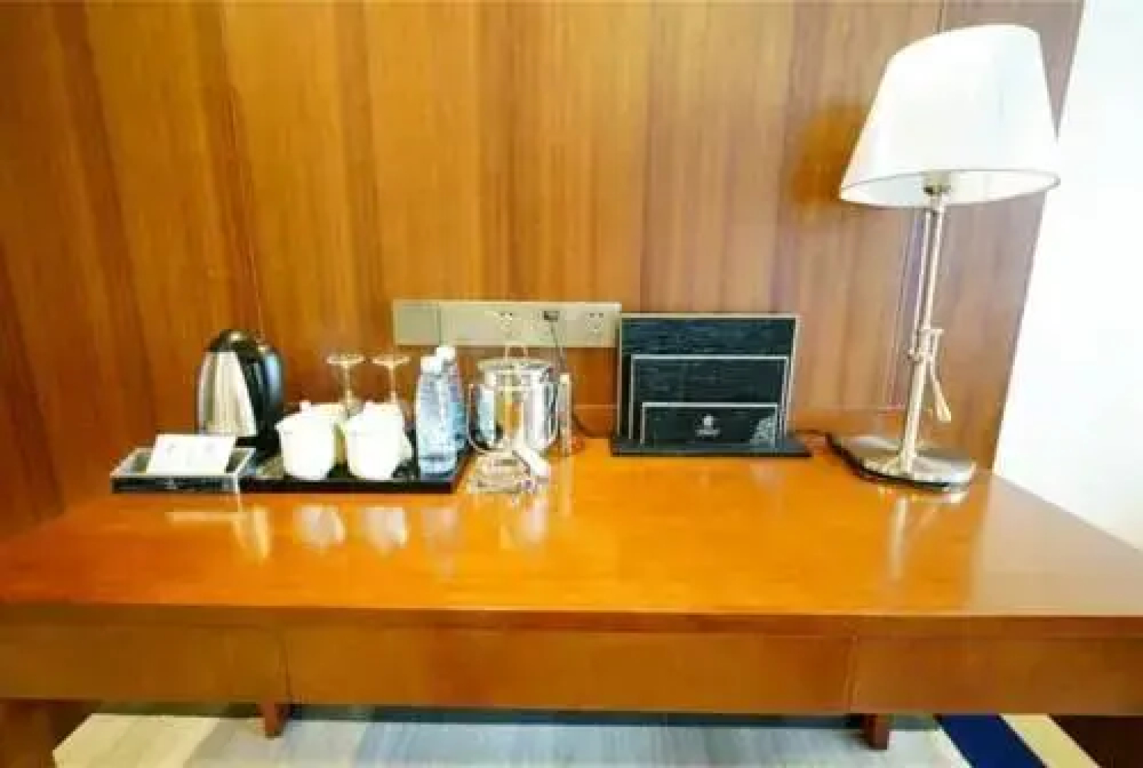 Longyue International Hotel