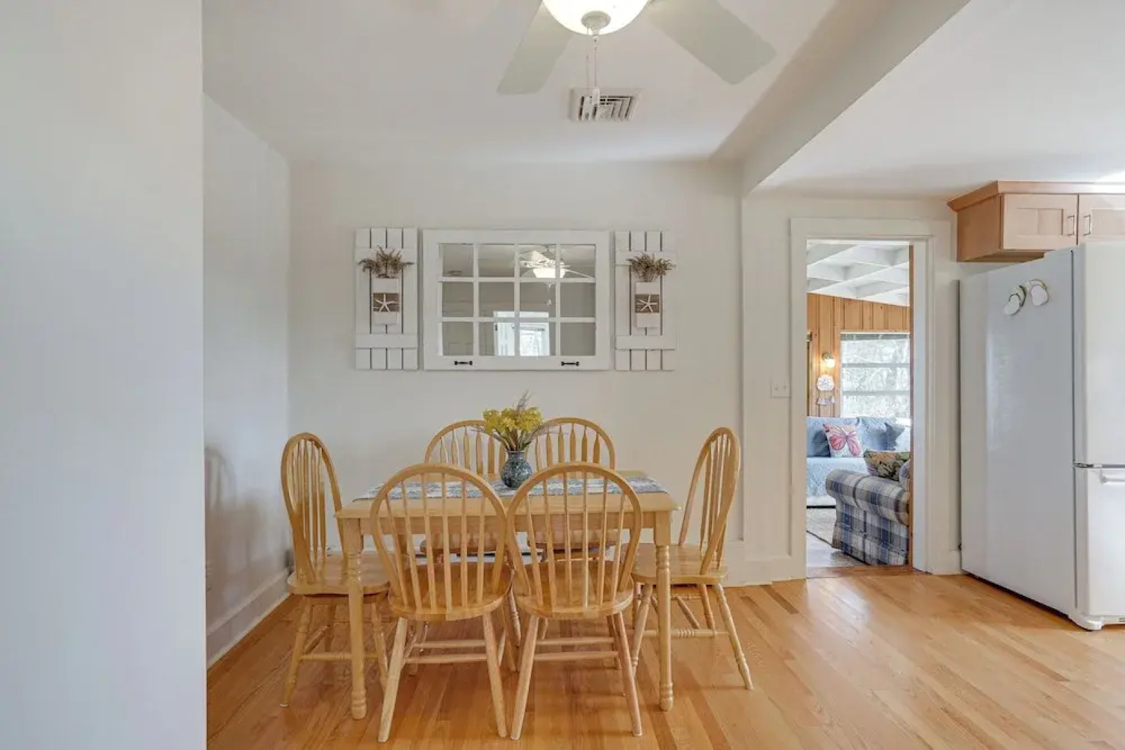 Gloucester Home w/ Large Yard: 1 Mi to Beach!