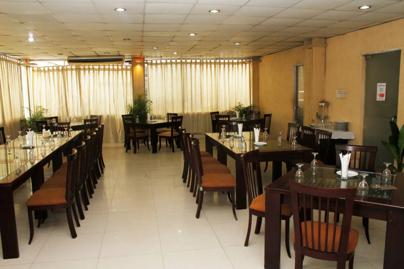 Allegro Holiday Suites