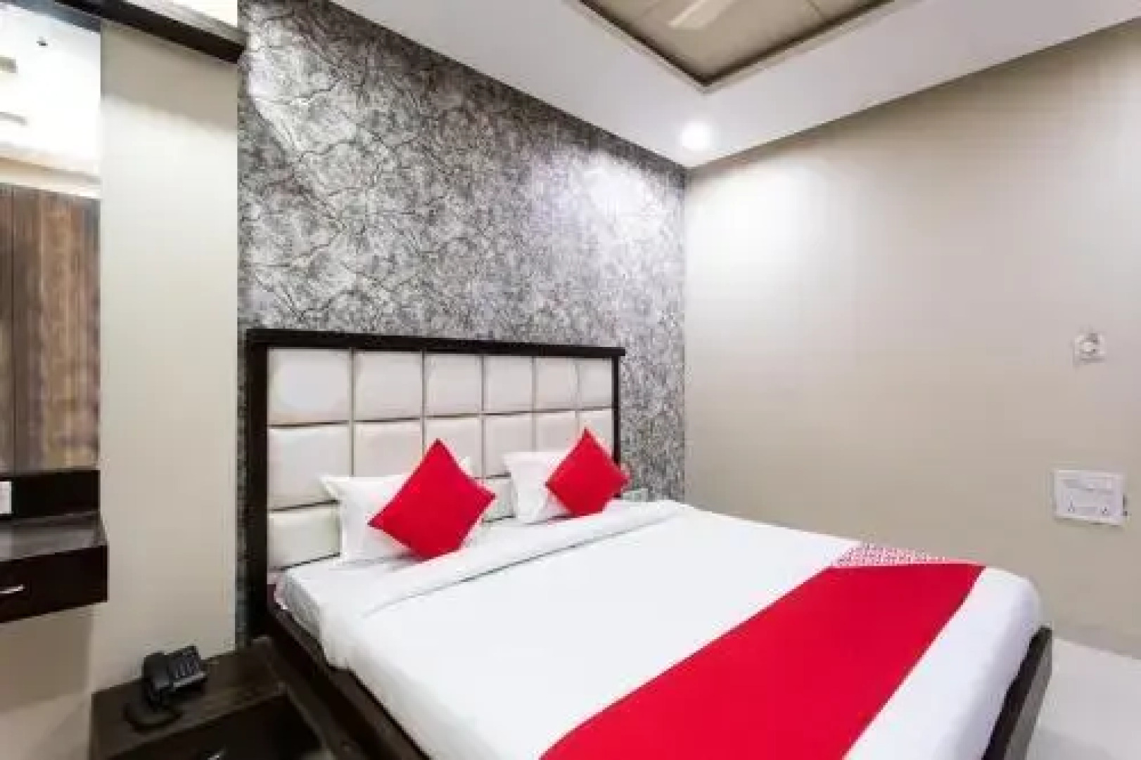 Ganga Paradise by OYO Rooms