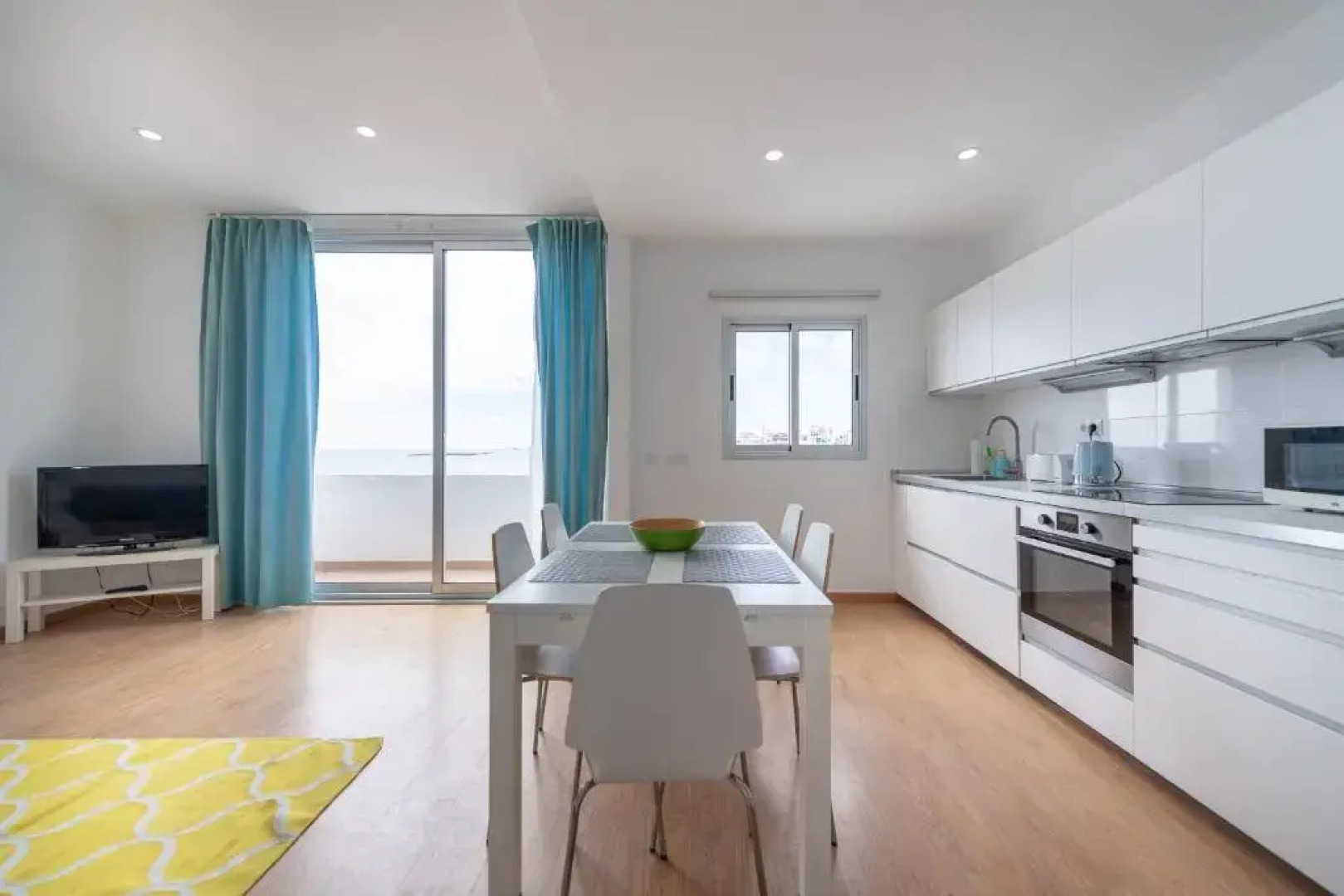 VISTA PLAYA Y MAR - sea view, wifi and AC