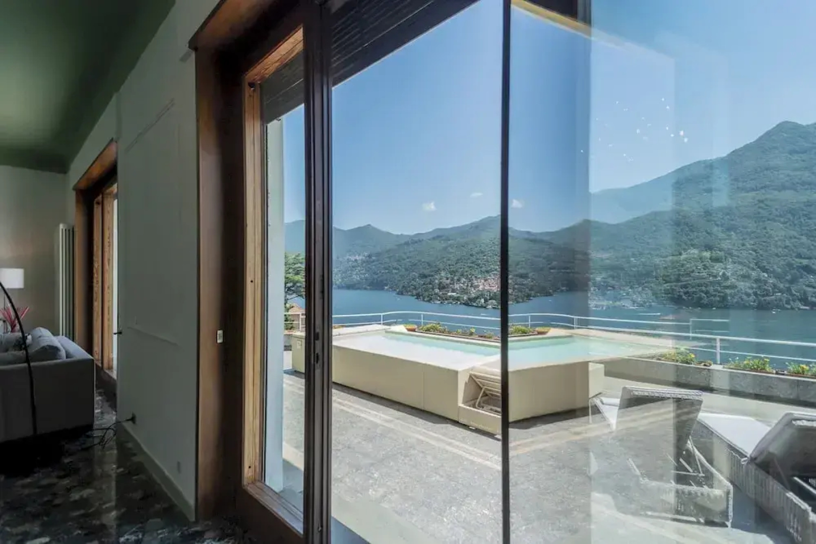 Villa Chiara Moltrasio With Private Garden by Rent all Como