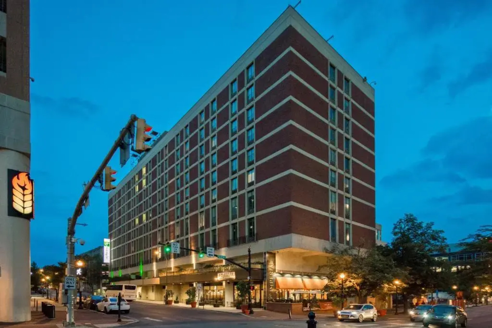 Holiday Inn Lancaster by IHG