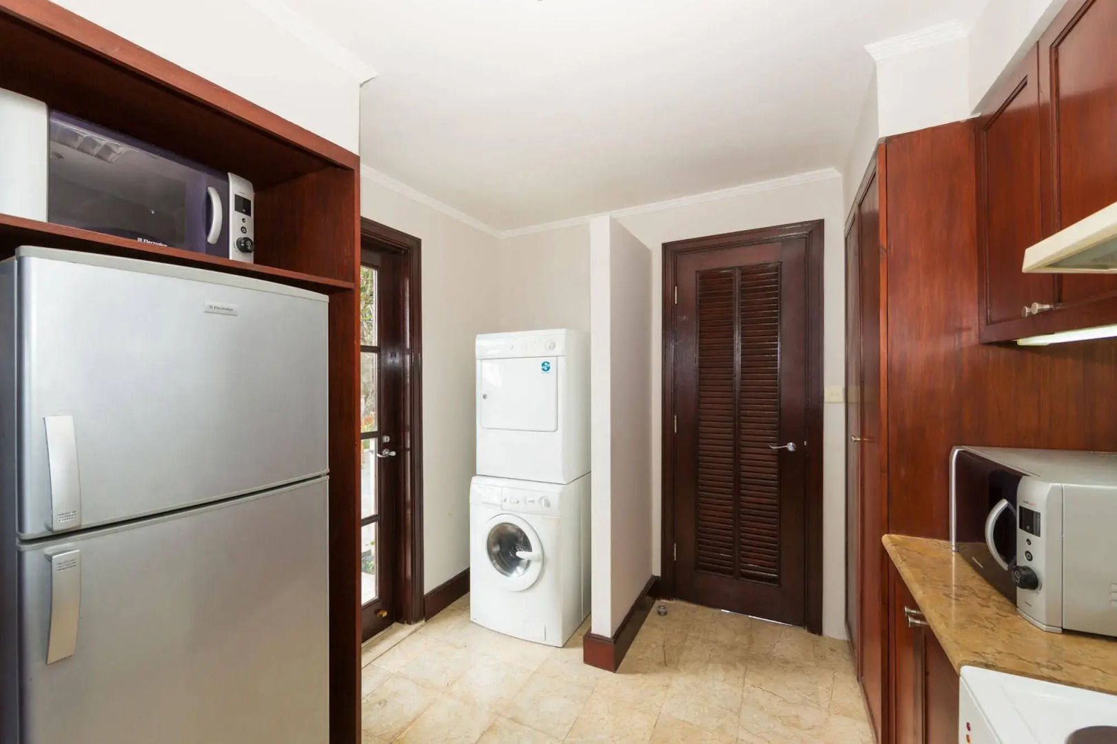 Nirwana Villa Estate