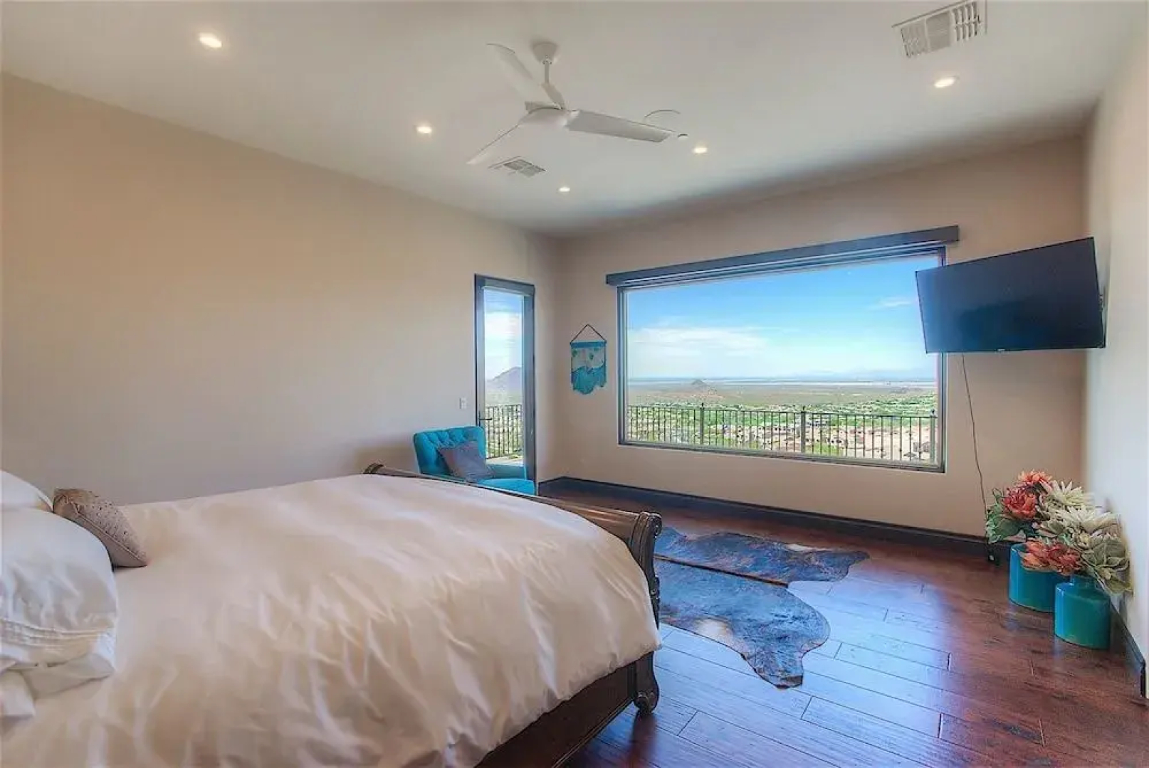 Palisades Estate 5 BR by Casago