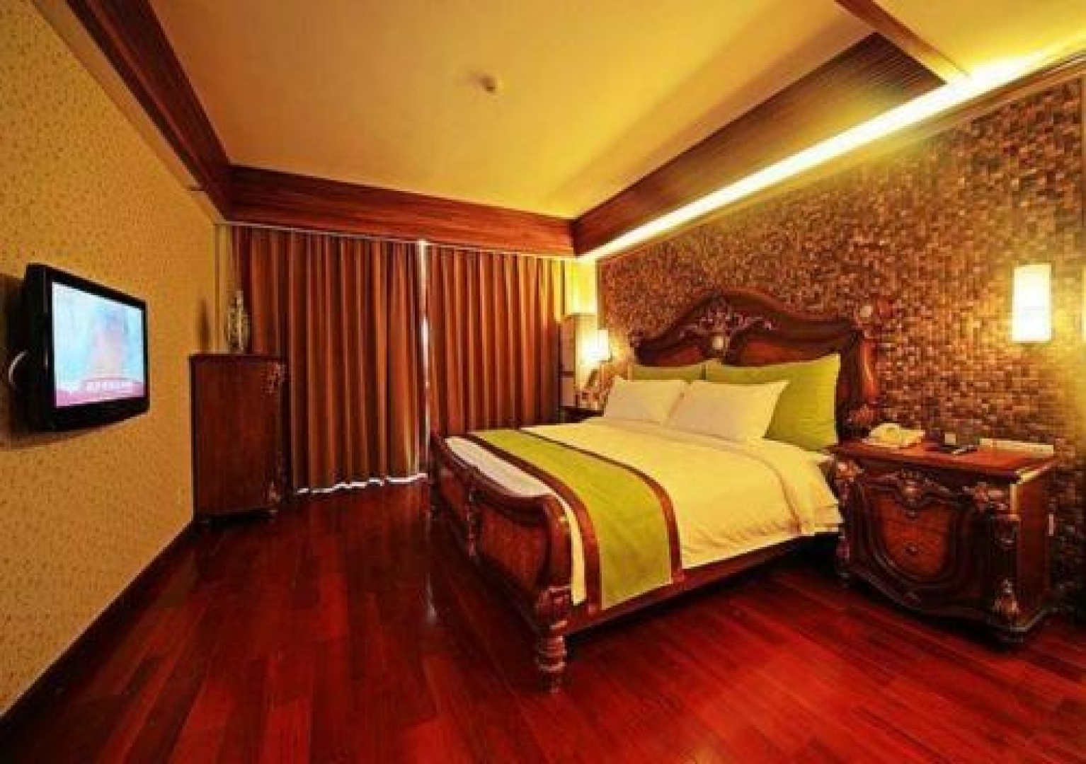 Xing Long Old Ban Yan Resort & Spa